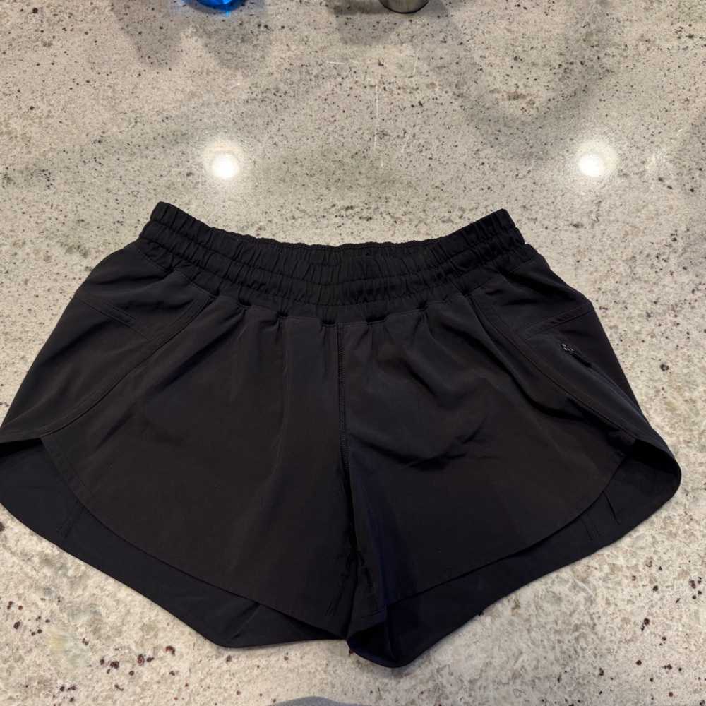 Lululemon Track That black short size 6